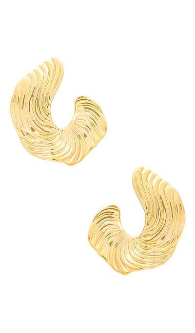 Shop Amber Sceats Curve Earrings In Gold