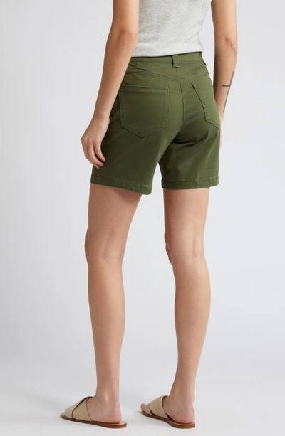 Wit & Wisdom 'ab'solution Mid Length Stretch Twill Shorts In Celadon