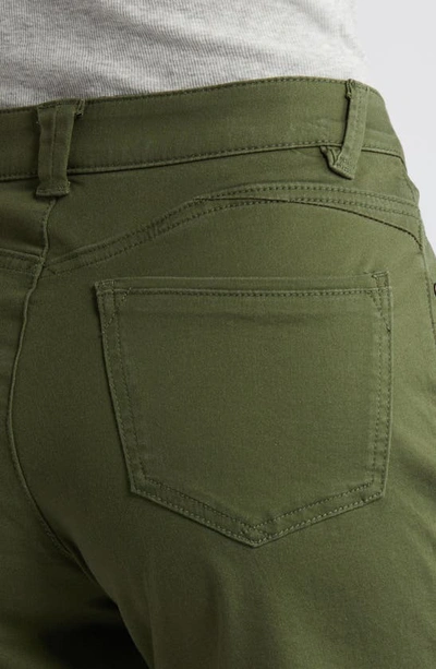 Wit & Wisdom 'ab'solution Mid Length Stretch Twill Shorts In Celadon