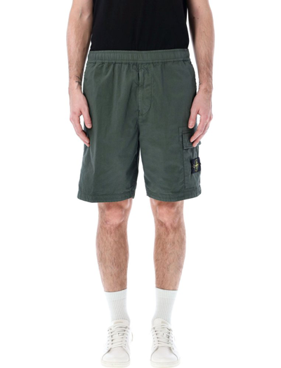 Shop Stone Island Compass Patch Cargo Shorts In Green