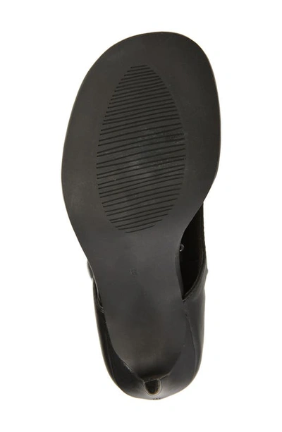 Azalea Wang Cecile Flip Flop Boot In Black