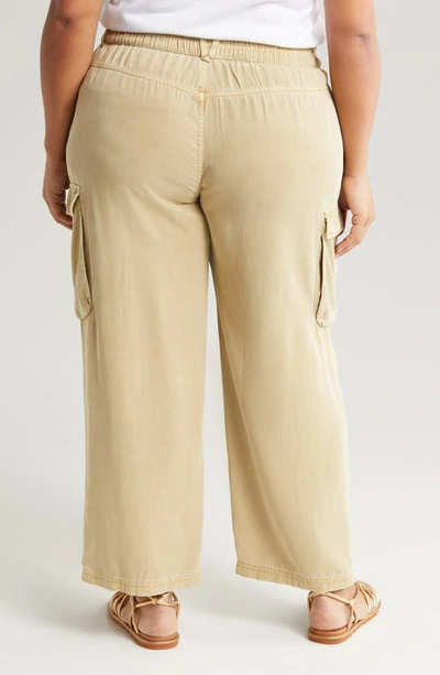 Treasure & Bond Soft Straight Leg Cargo Pants In Beige Khaki