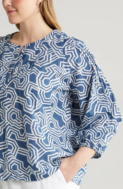 Caslon Print Split Neck Cotton Popover Top In Blue Ensign- Ivory Ladder Geo