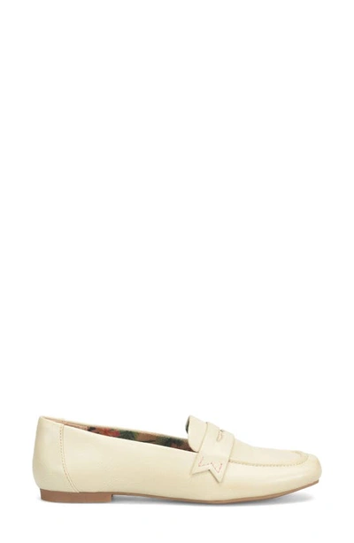 Korks Posie Penny Loafer In Cream