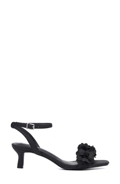 New York And Company Gwendolyn Flower Strap Sandal In Black