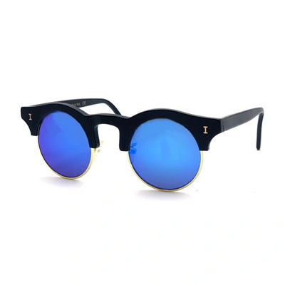 Shop Illesteva Corsica Sunglasses In Black