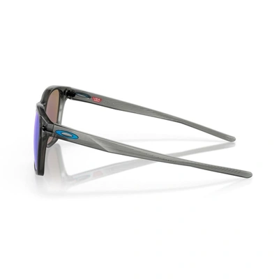Shop Oakley Oo9018 - Ojector Polarizzato Sunglasses