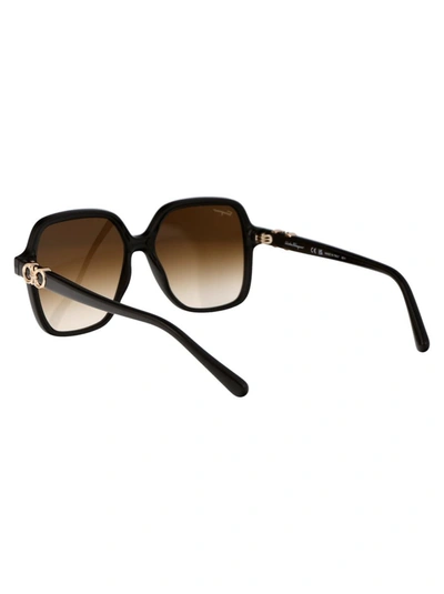 Shop Ferragamo Salvatore  Sunglasses In 208 Brown