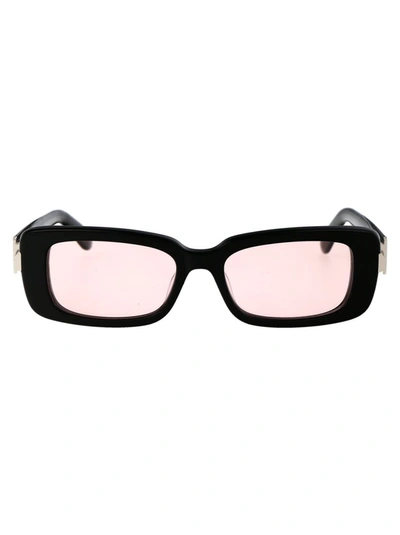 Shop Ferragamo Salvatore  Sunglasses In 005 Black Pink