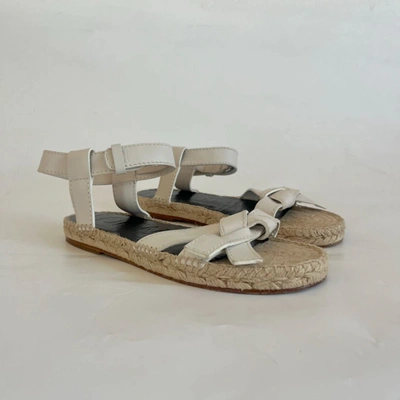Pre-owned Loewe Gate Flat White Leather Sandals Espadrilles, 38