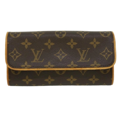 Pre-owned Louis Vuitton Pochette Twin Canvas Clutch Bag () In Brown