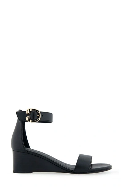 Aerosoles Willis Wedge Heel Sandal In Black Combo