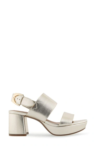 Aerosoles Camera Platform Sandal In Soft Gold