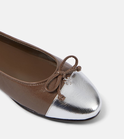 Tory Burch Bow-detail Leather Ballerina Shoes In Brown