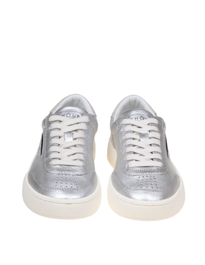 Shop Ghoud Lido Low Sneakers In Silver Leather In Crackle/mirror Silv