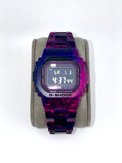 Pre-owned Casio G-shock Digital Limited Edition Watch Gcwb5000un-6 In Box With Tags