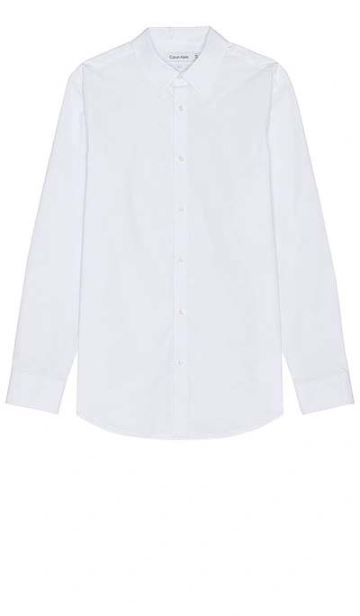 Shop Calvin Klein Solid Stretch Slim Shirt In 亮白
