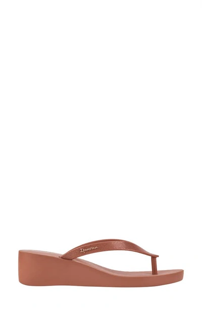 Ipanema Selfie Wedge Flatform Sandals In Dark Pink