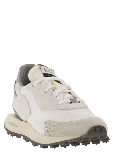 Run Of Men's Piuma - Sneakers In White/silver