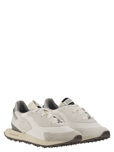 Run Of Men's Piuma - Sneakers In White/silver
