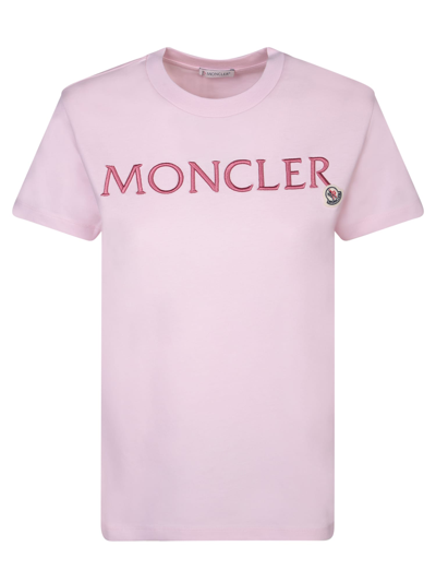 Shop Moncler Logo Pink Roundneck T-sirt