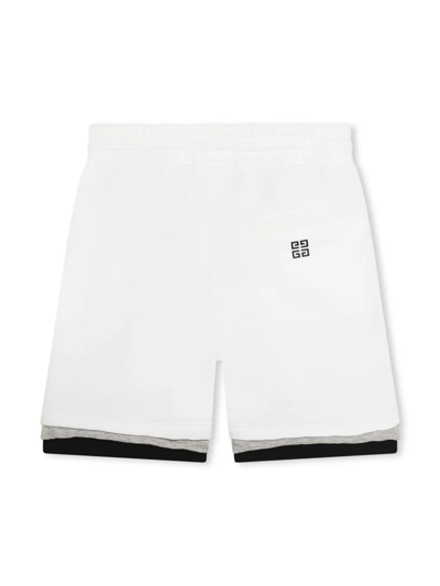 Shop Givenchy Shorts Con Logo In White