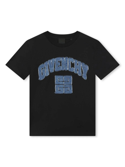 Shop Givenchy T-shirt Con Logo Applicato In Black
