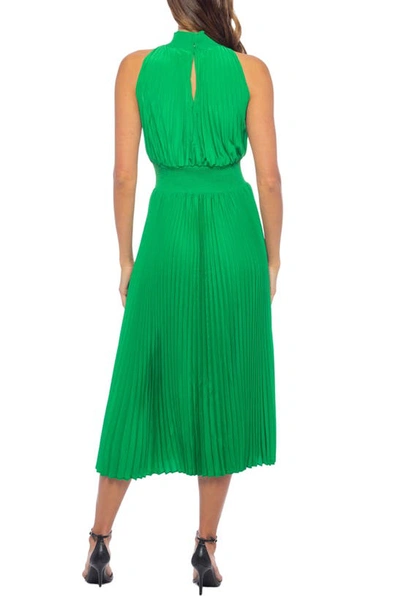 Marina Pleated Midi Dress In Kelly Green
