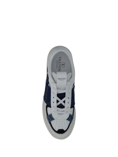 Shop Valentino Garavani Sneakers In Bianco/d.scuro-d.chiar/bi/ne