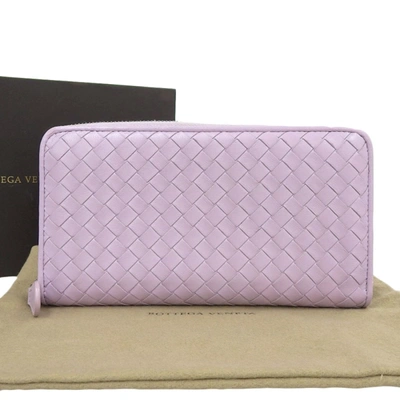 Shop Bottega Veneta Bulb Purple Leather Wallet  ()