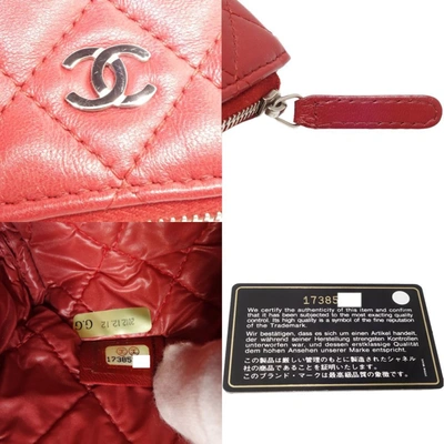 Pre-owned Chanel Matelassé Red Leather Clutch Bag ()