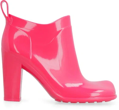 Shop Bottega Veneta Shine Ankle Boots In Fuchsia