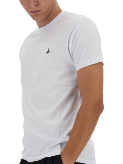 Shop Vivienne Westwood Orb Logo T-shirt Unisex In White