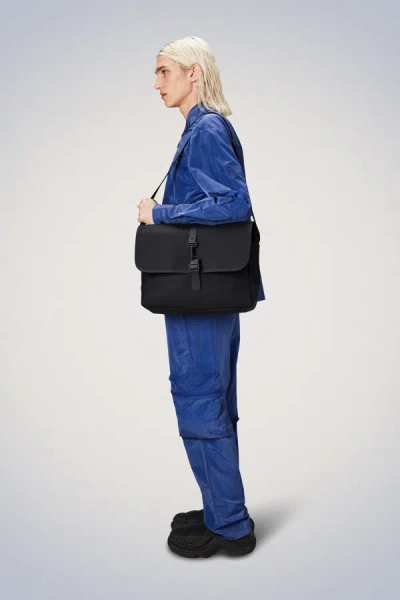 Rains Messenger Bag In Black