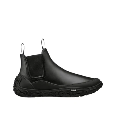 Shop Dior B28 Chelsea Boots In Black