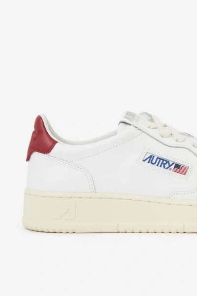 Autry Medalist Sneakers In White