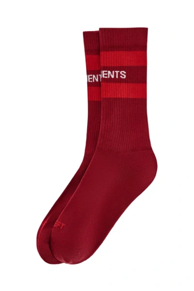 Shop Vetements Logoed Socks Men In Red