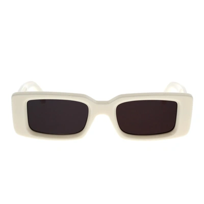 Shop Off-white Sunglasses In Black