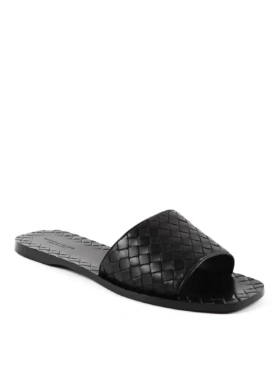 Shop Bottega Veneta Intreccio Flat Sandals In Black