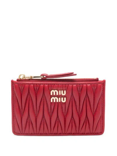Shop Miu Miu Logo-plaque Matelassé Leather Wallet In Rosso