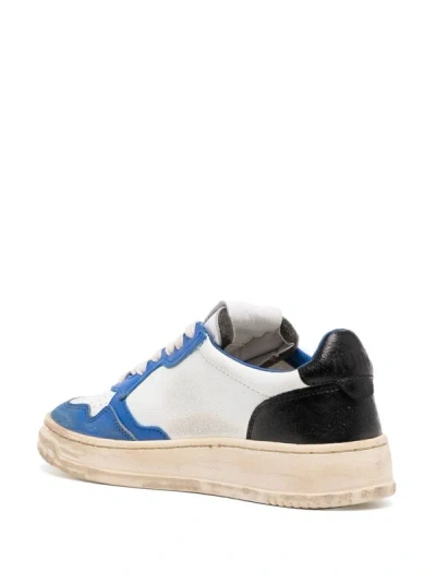 Shop Autry Medalist Super Vintage Low Sneakers In Sv10 Wht/blue/blk