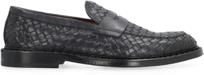 Shop Doucal's Straw Leather Loafers In Blue