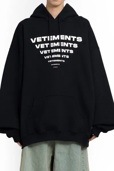 Shop Vetements 'pyramid Logo' Hoodie In White/black