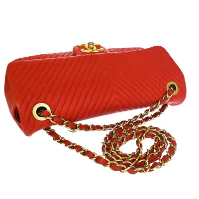 Pre-owned Chanel V-stich Red Leather Shoulder Bag ()