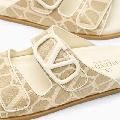 Shop Valentino Garavani Sandal Toile Iconographe Beige/ivory
