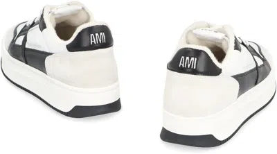 Shop Ami Alexandre Mattiussi Ami Paris Arcade Low-top Sneakers In White