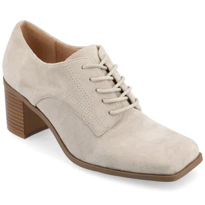 Journee Collection Collection Women's Tru Comfort Foam Sylvan Pumps In White
