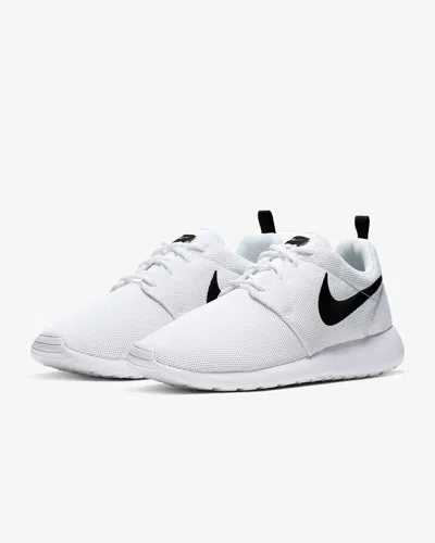 Shop Nike Roshe One 844994-101 Women's White/black Low Top Running Shoes Jdj282