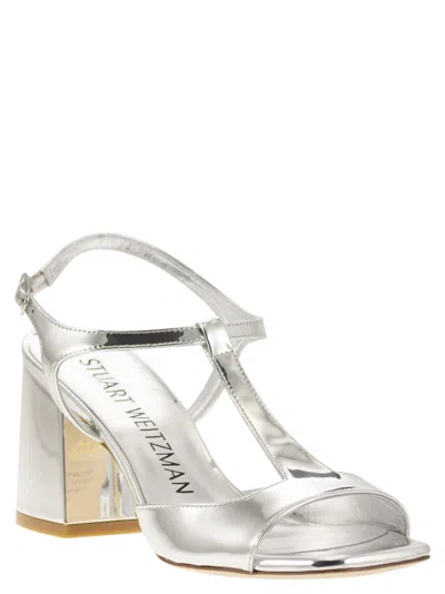 Stuart Weitzman Minimalist Flareblock 85 Mirrored Leather T-sandal