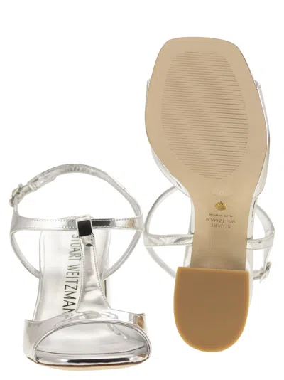 Stuart Weitzman Minimalist Flareblock 85 Mirrored Leather T-sandal